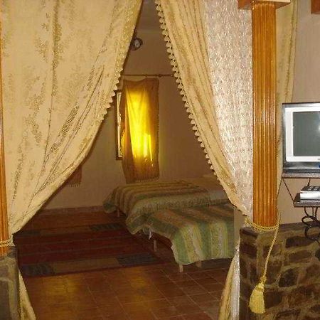 Auberge Kasbah Meteorites Alnif Buitenkant foto